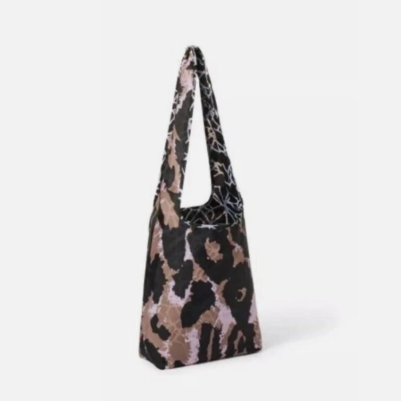 Cracked Glass/Leopard Black/White/Neutral Reversible Reusable Bag - DVF x Target - Picture 2 of 7